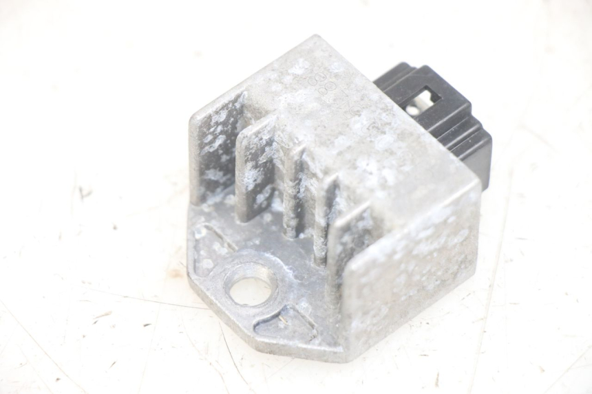 photo de REGULADOR DE CARGA PEUGEOT TWEET 4T 50 (2014 - 2019) - Zoom estado de uso