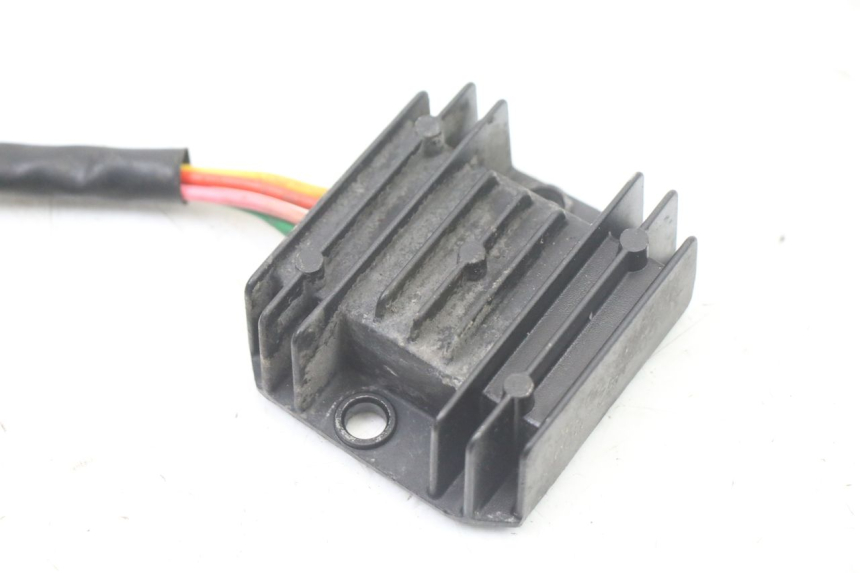 photo de REGULADOR DE CARGA PEUGEOT TWEET 4T 50 (2018 - 2022) - Zoom estado de uso