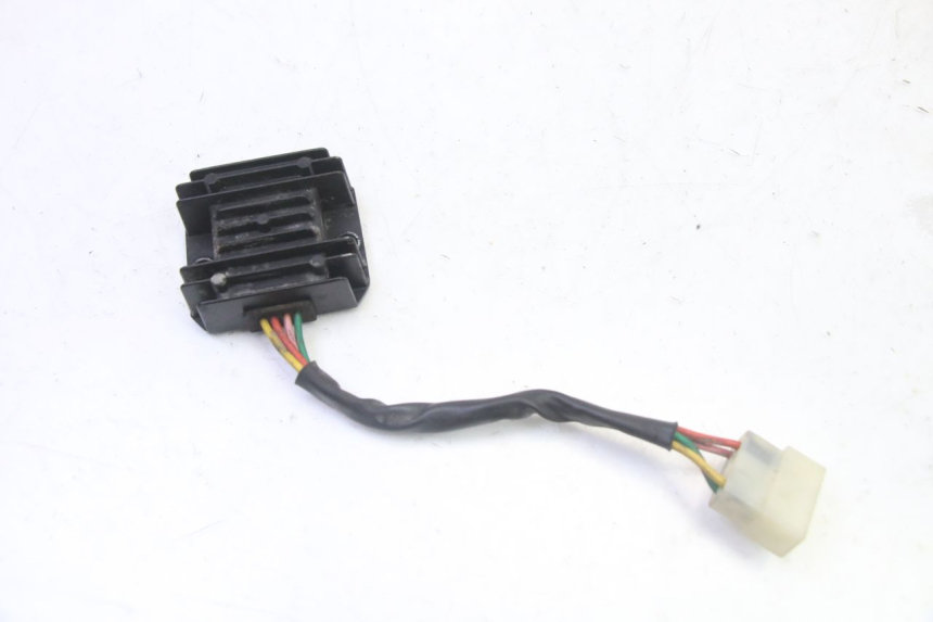 photo de REGULADOR DE CARGA PEUGEOT TWEET 4T 50 (2018 - 2022) - Zoom estado de uso