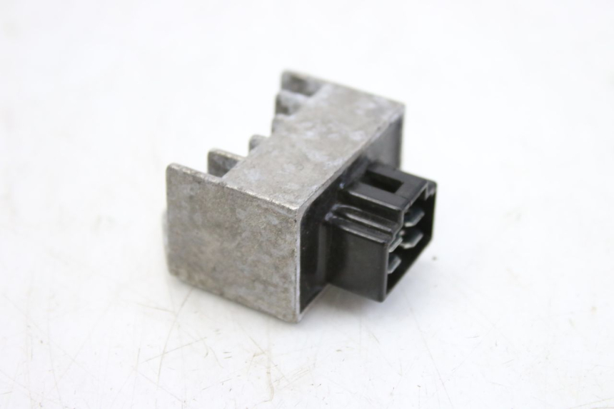 photo de REGULADOR DE CARGA PEUGEOT TWEET 125 (2010 - 2017) - Vista principal