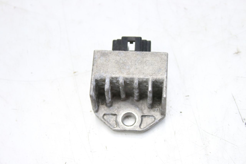 photo de REGULADOR DE CARGA PEUGEOT TWEET 125 (2010 - 2017) - Otra perspectiva