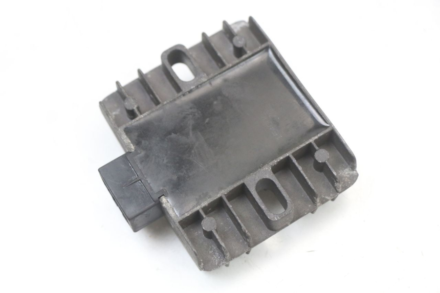 photo de REGULADOR DE CARGA KEEWAY TX 50 (2008 - 2015) - Otra perspectiva