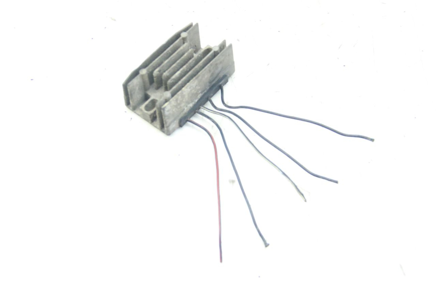 photo de REGULADOR DE CARGA SUZUKI UH BURGMAN 125 (2002 - 2006) - Detalle de la pieza