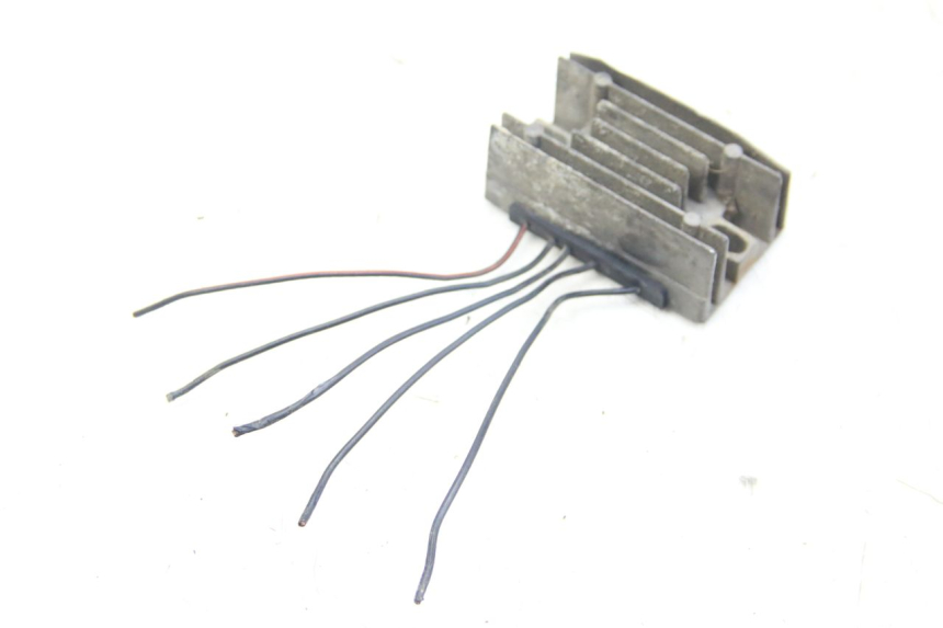 photo de REGULADOR DE CARGA SUZUKI UH BURGMAN 125 (2002 - 2006) - Zoom estado de uso