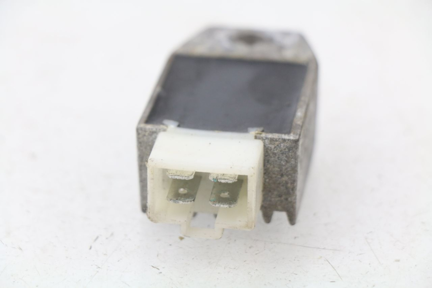 photo de REGULADOR DE CARGA PEUGEOT V-CLIC VCLIC 50 (2007 - 2013) - Zoom estado de uso