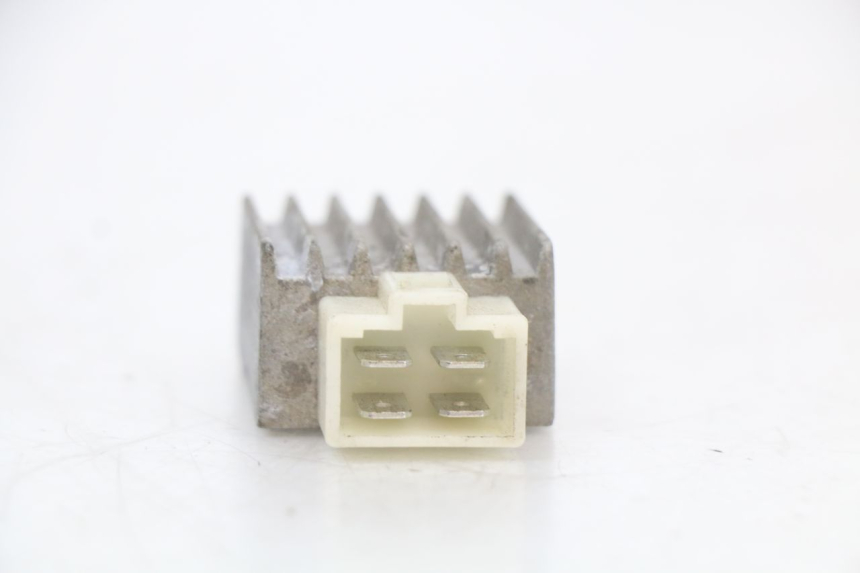 photo de REGULADOR DE CARGA PEUGEOT V-CLIC VCLIC 50 (2007 - 2013) - Detalle de la pieza
