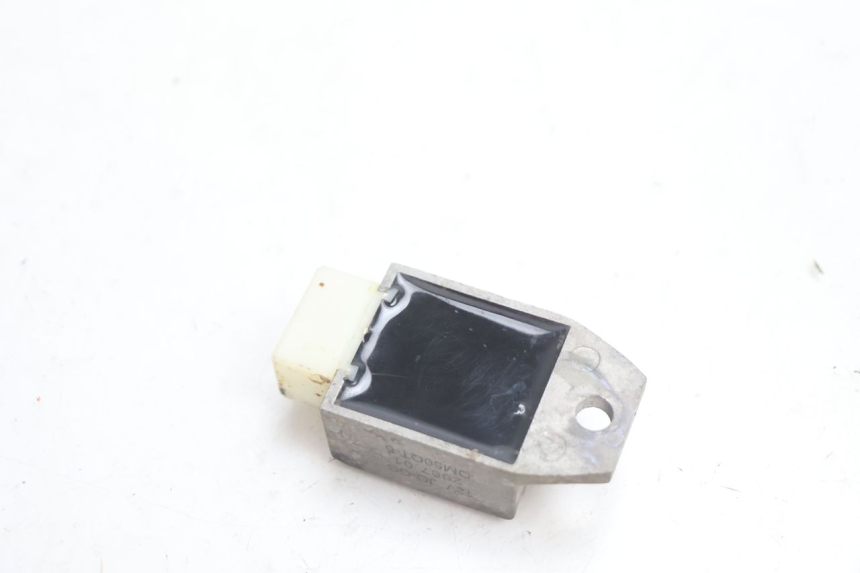 photo de REGULADOR DE CARGA PEUGEOT V-CLIC VCLIC 50 (2007 - 2013) - Otra perspectiva