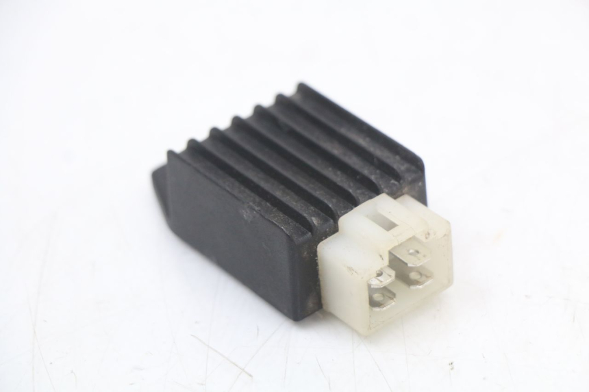 photo de REGULADOR DE CARGA BEELINE VELOCE 4T 50 (2011 - 2020) - Detalle de la pieza
