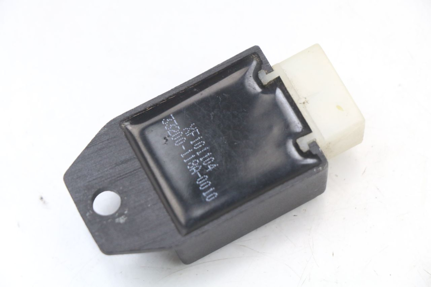 photo de REGULADOR DE CARGA BEELINE VELOCE 4T 50 (2011 - 2020) - Otra perspectiva