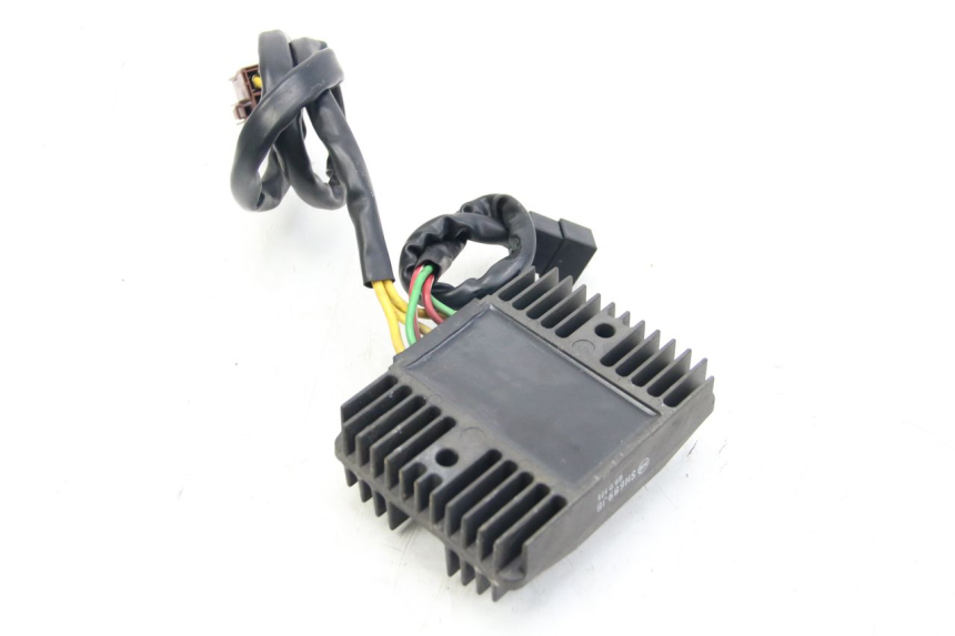 photo de REGULADOR DE CARGA PIAGGIO VESPA GTS SUPER IE 125 (2009 - 2016) - Zoom estado de uso