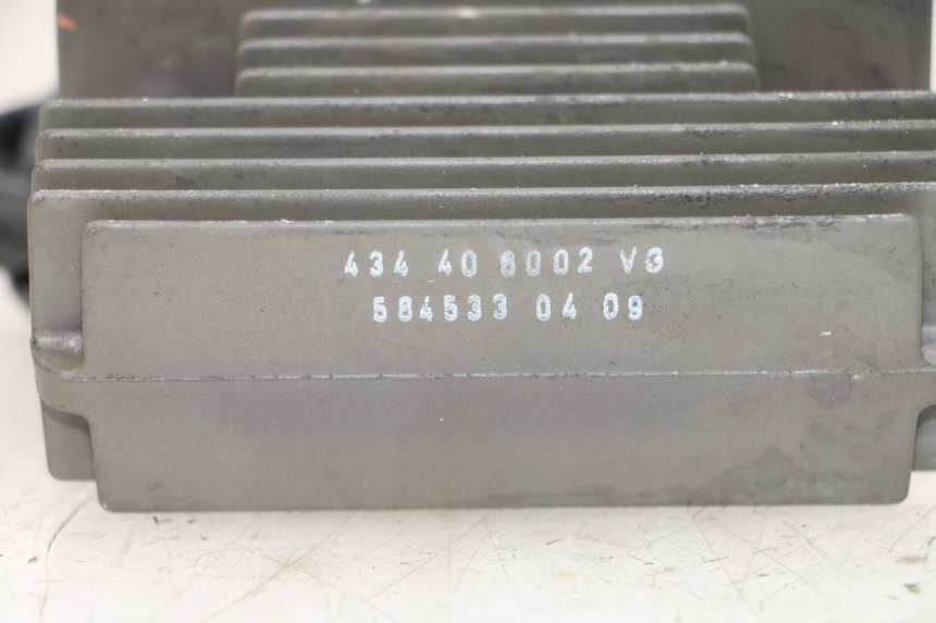 photo de REGULADOR DE CARGA PIAGGIO VESPA GTS SUPER IE 125 (2009 - 2016) - Zoom estado de uso