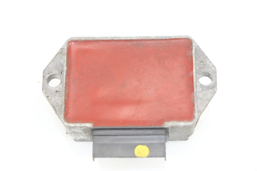 photo de REGULADOR DE CARGA PIAGGIO VESPA LX 2T 50 (2005 - 2013) - Zoom estado de uso