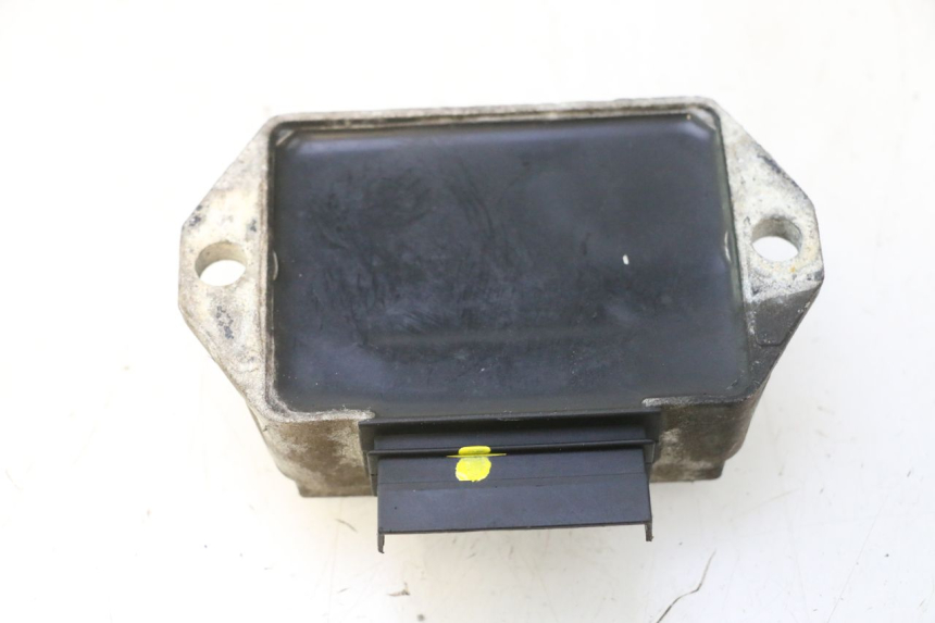 photo de REGULADOR DE CARGA PIAGGIO VESPA LX 2T 50 (2005 - 2013) - Detalle de la pieza