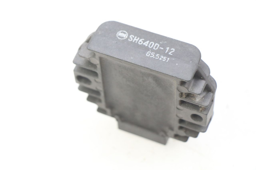 photo de REGULADOR DE CARGA PIAGGIO VESPA LX 125 (2005 - 2010) - Detalle de la pieza