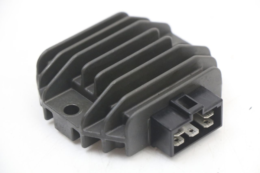 photo de REGULADOR DE CARGA PIAGGIO VESPA LX 125 (2005 - 2010) - Vista principal