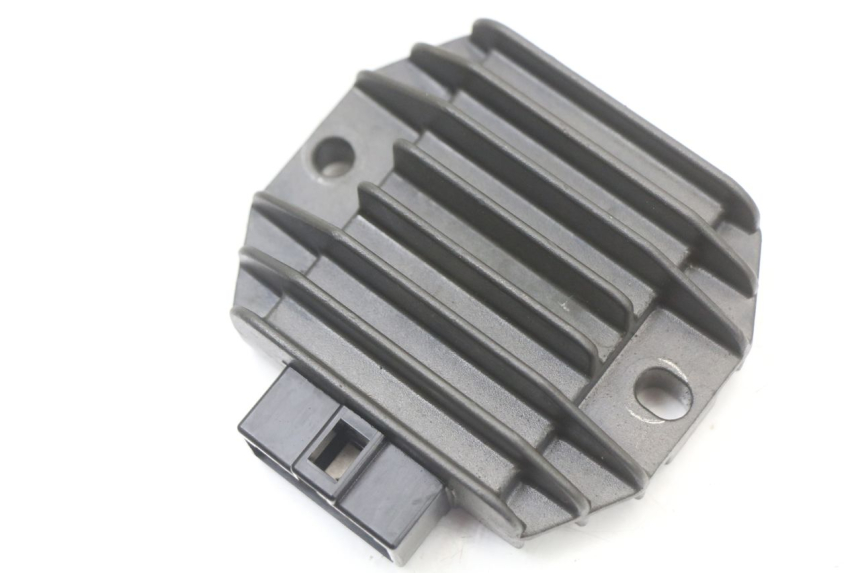 photo de REGULADOR DE CARGA PIAGGIO VESPA LX 125 (2005 - 2010) - Zoom estado de uso