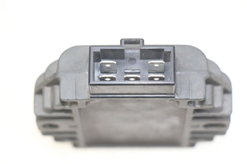 photo de REGULADOR DE CARGA PIAGGIO VESPA LXV 125 (2006 - 2009) - Detalle de la pieza