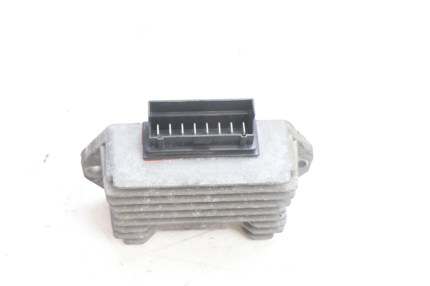 photo de REGULADOR DE CARGA PIAGGIO VESPA S 2T 50 (2007 - 2014) - Zoom estado de uso