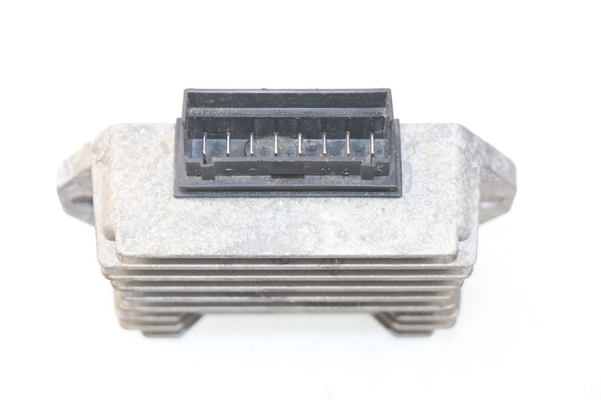 photo de REGULADOR DE CARGA PIAGGIO VESPA SPRINT 2T 50 (2014 - 2018) - Zoom estado de uso