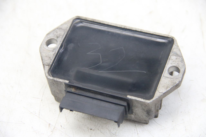 photo de REGULADOR DE CARGA PIAGGIO VESPA SPRINT 2T 50 (2014 - 2018) - Vista general del producto