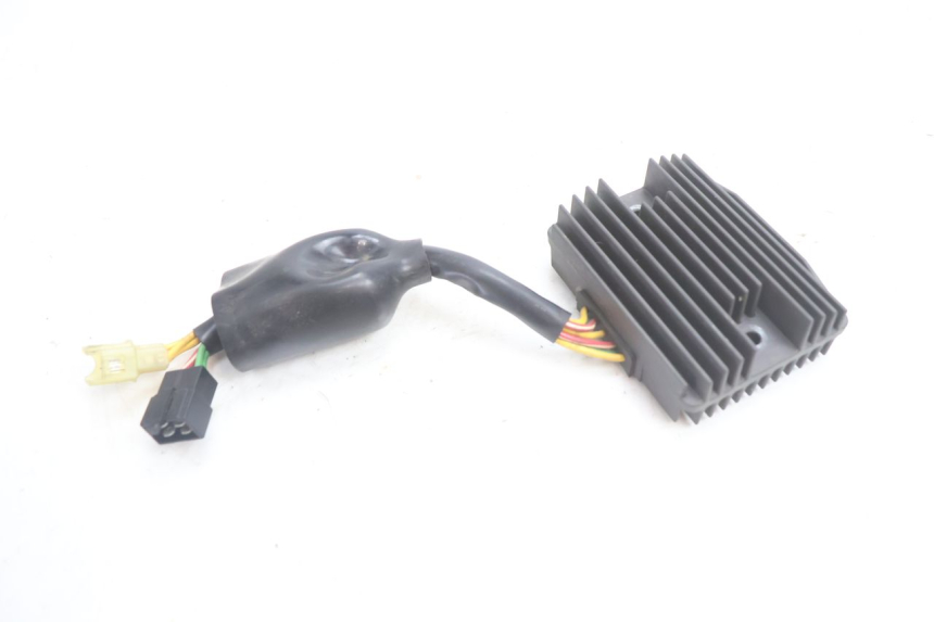 photo de REGULADOR DE CARGA HONDA VFR FI RC46 800 (1998 - 2001) - Otra perspectiva