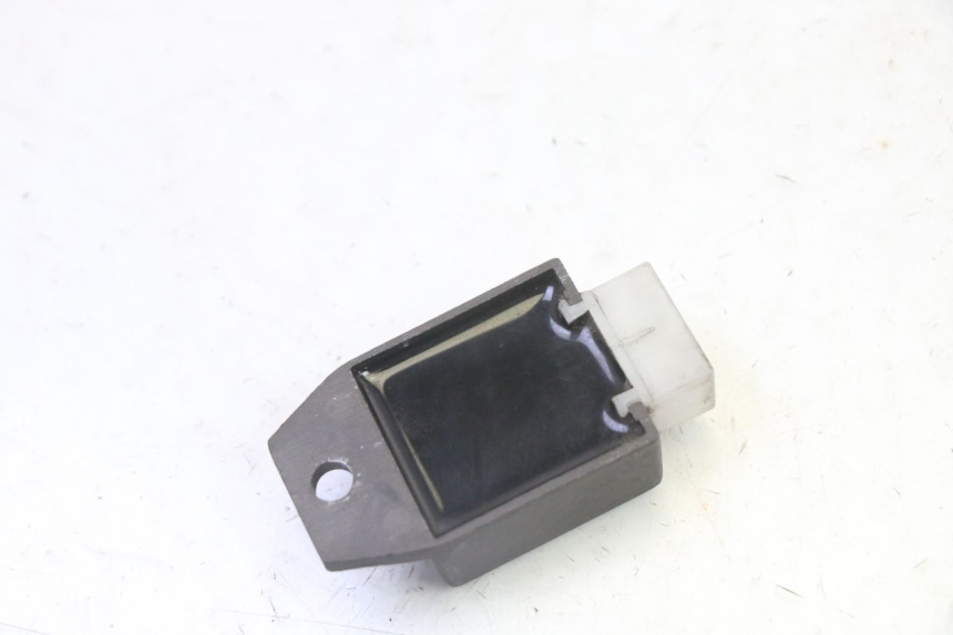 photo de REGULADOR DE CARGA PEUGEOT VIVACITY NEW 2T 50 (2008 - 2017) - Zoom estado de uso