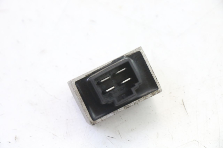 photo de REGULADOR DE CARGA PEUGEOT VIVACITY NEW 4T 50 (2008 - 2017) - Zoom estado de uso