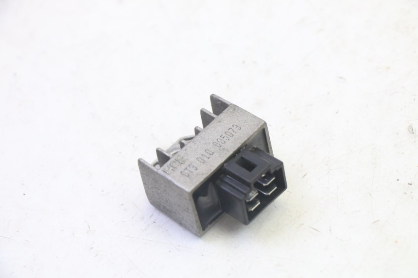 photo de REGULADOR DE CARGA PEUGEOT VIVACITY NEW 4T 50 (2008 - 2017) - Vista principal