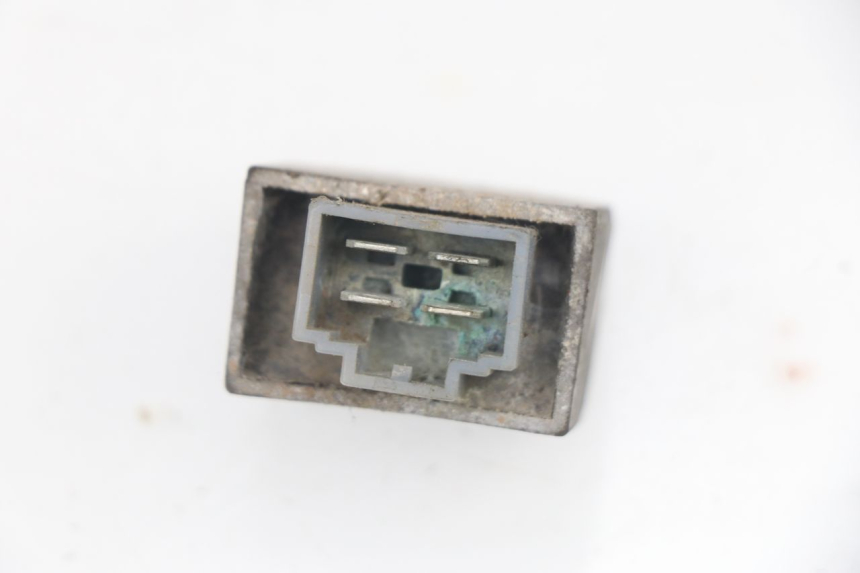 photo de REGULADOR DE CARGA PEUGEOT VIVACITY 50 (2004 - 2009) - Zoom estado de uso