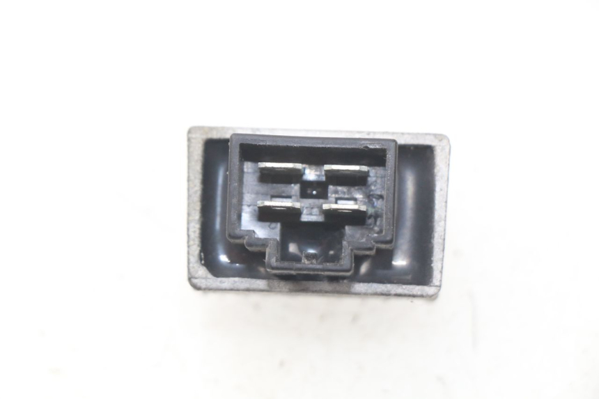 photo de REGULADOR DE CARGA PEUGEOT VIVACITY 50 (2004 - 2009) - Zoom estado de uso