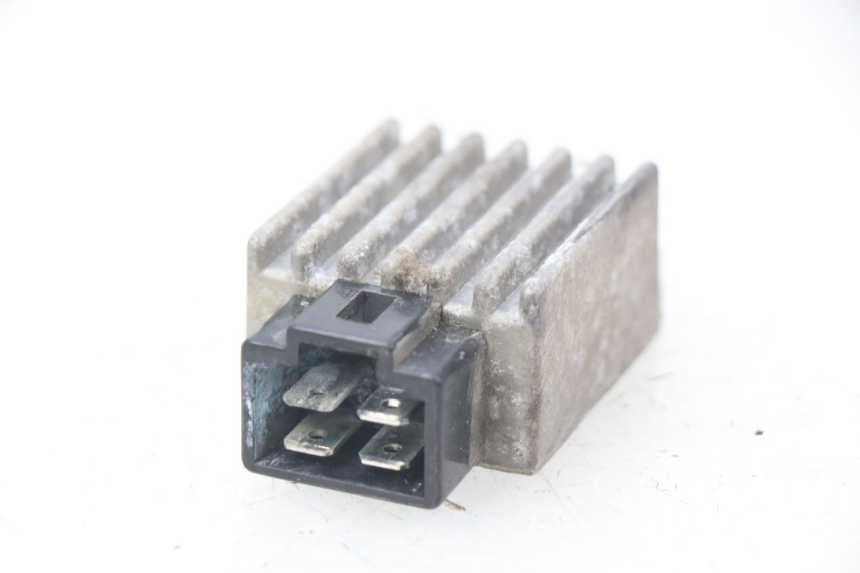 photo de REGULADOR DE CARGA PEUGEOT VIVACITY 50 (1998 - 2003) - Detalle de la pieza