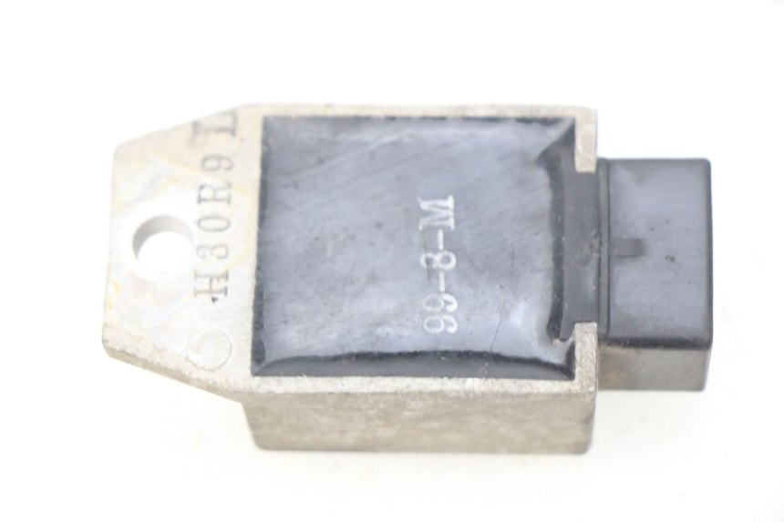 photo de REGULADOR DE CARGA PEUGEOT VIVACITY 50 (1998 - 2003) - Zoom estado de uso