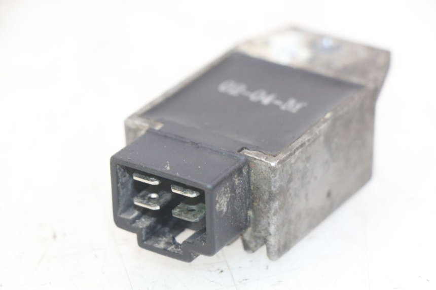 photo de REGULADOR DE CARGA PEUGEOT VIVACITY 50 (1998 - 2003) - Zoom estado de uso