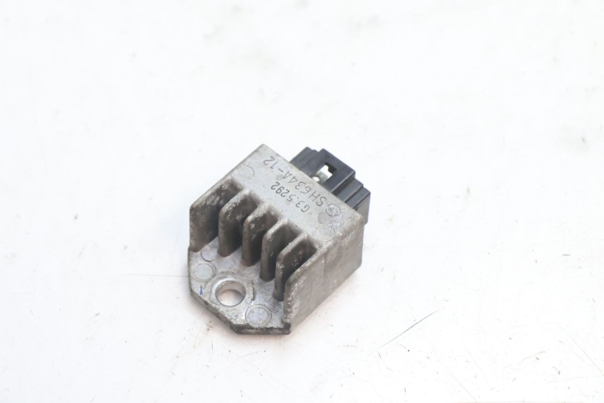 photo de REGULADOR DE CARGA PEUGEOT VIVACITY 50 (1998 - 2003) - Zoom estado de uso