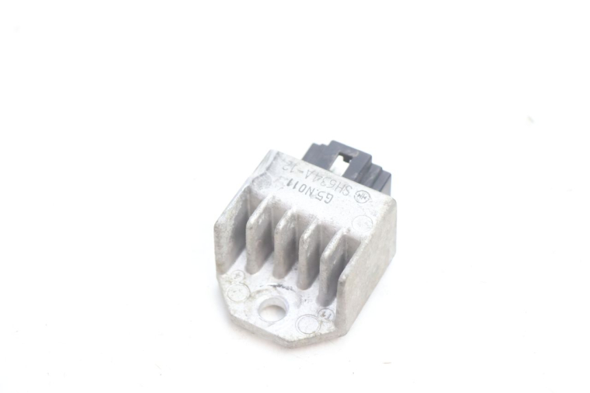 photo de REGULADOR DE CARGA PEUGEOT VIVACITY 50 (2004 - 2009) - Detalle de la pieza