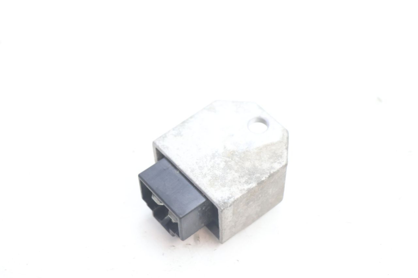 photo de REGULADOR DE CARGA PEUGEOT VIVACITY 50 (2004 - 2009) - Otra perspectiva