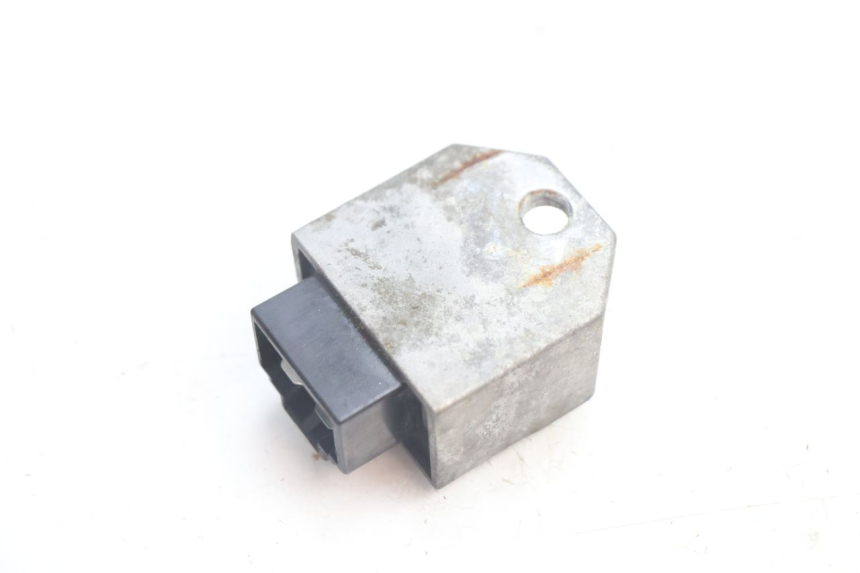 photo de REGULADOR DE CARGA PEUGEOT VIVACITY 50 (2004 - 2009) - Otra perspectiva