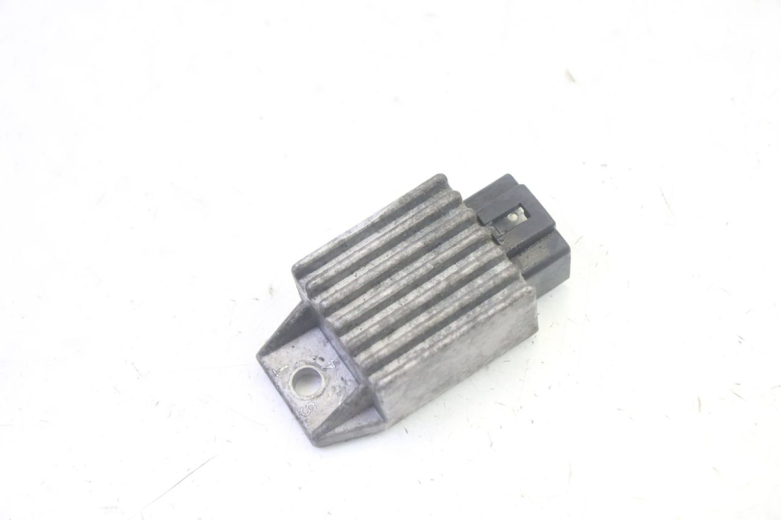 photo de REGULADOR PEUGEOT VIVACITY 100 (1999 - 2008) - Zoom estado de uso