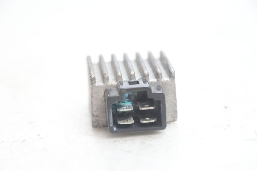 photo de REGULADOR PEUGEOT VIVACITY 100 (1999 - 2008) - Zoom estado de uso