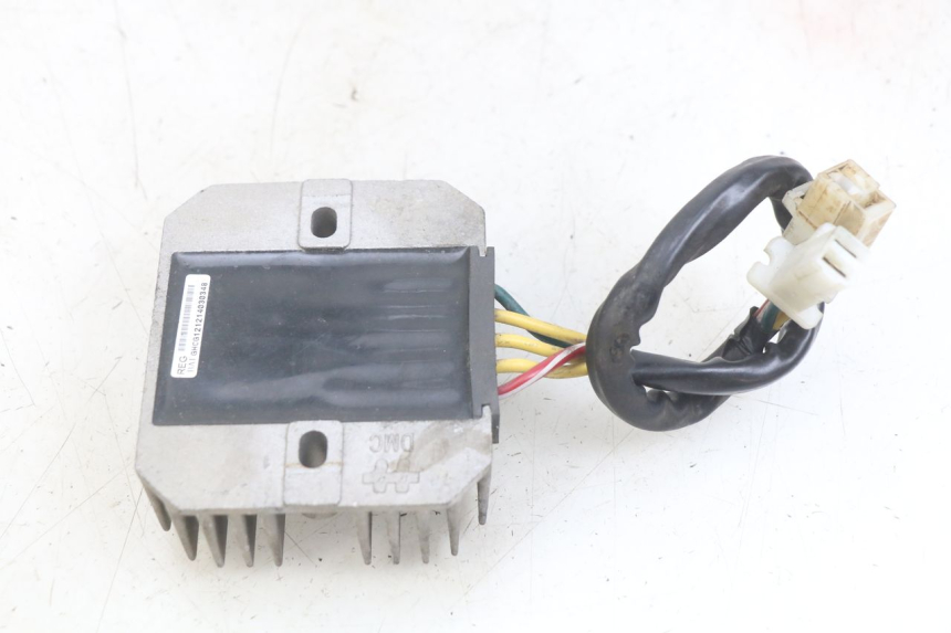 photo de REGULADOR DAELIM VJ ROADWIN FI 125 (2008 - 2017) - Primer plano técnico