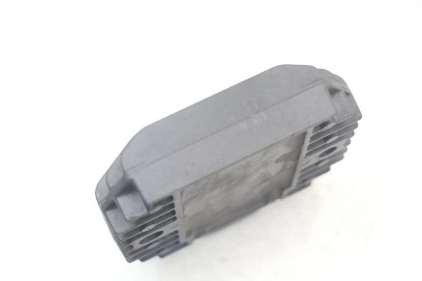 photo de REGULADOR DE CARGA YAMAHA XMAX X-MAX 125 (2006 - 2009) - Otra perspectiva