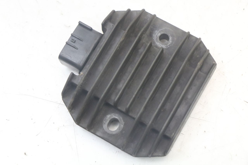 photo de REGULADOR DE CARGA YAMAHA XMAX X-MAX 125 (2006 - 2009) - Zoom estado de uso