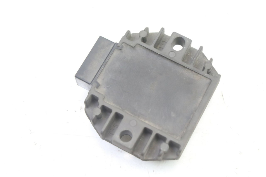 photo de REGULADOR DE CARGA YAMAHA X-MAX XMAX 125 (2010 - 2013) - Otra perspectiva