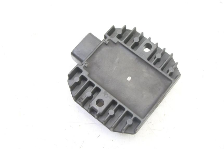 photo de REGULADOR DE CARGA YAMAHA XMAX X-MAX 125 (2006 - 2009) - Otra perspectiva