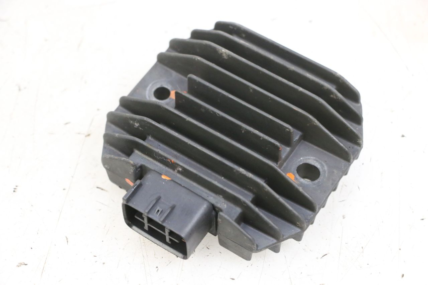 photo de REGULADOR DE CARGA YAMAHA XMAX X-MAX 125 (2006 - 2009) - Vista principal