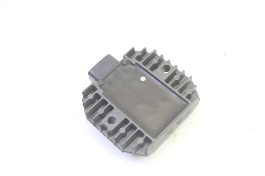 photo de REGULADOR DE CARGA YAMAHA XMAX X-MAX 125 (2006 - 2009) - Zoom estado de uso