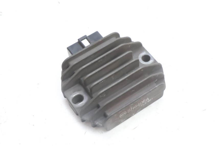 photo de REGULADOR DE CARGA YAMAHA X-MAX XMAX 125 (2010 - 2013) - Detalle de la pieza
