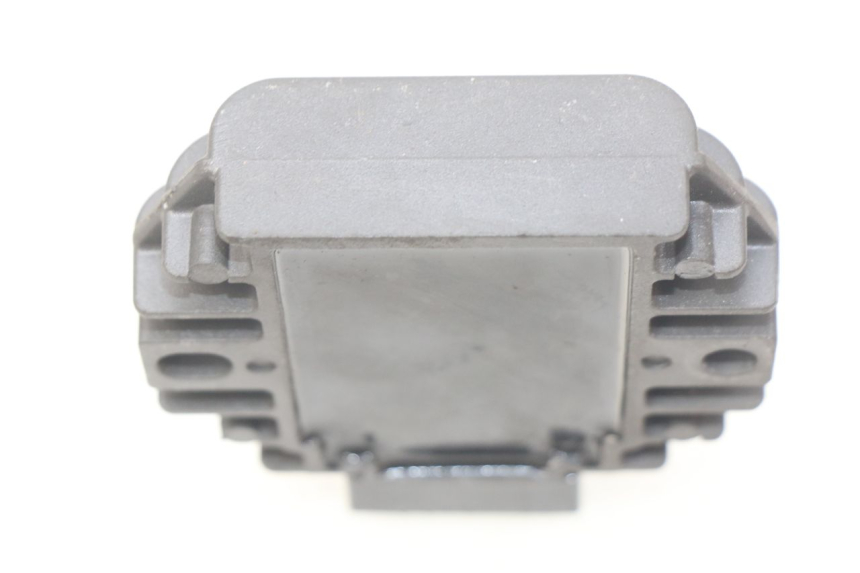 photo de REGULADOR DE CARGA PIAGGIO X7 125 (2007 - 2013) - Detalle de la pieza
