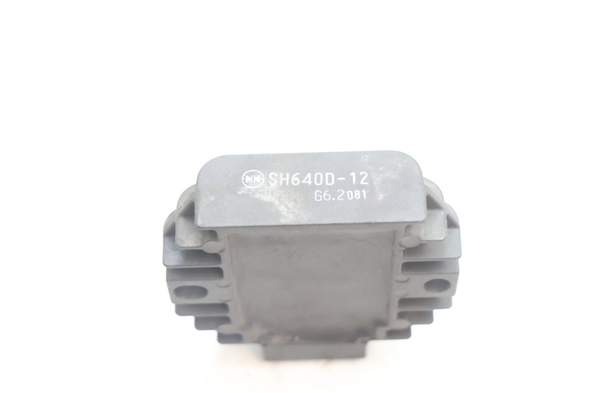 photo de REGULADOR PIAGGIO X8 STREET 125 (2006 - 2007) - Otra perspectiva