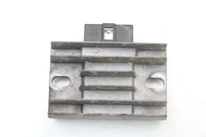 photo de REGULADOR DE CARGA PIAGGIO X8 125 (2004 - 2007) - Vista principal